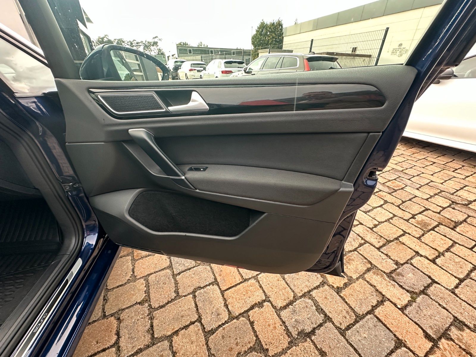 Fahrzeugabbildung Volkswagen Golf Sportsvan Sound 115 PS HU neu AHK Navi SH