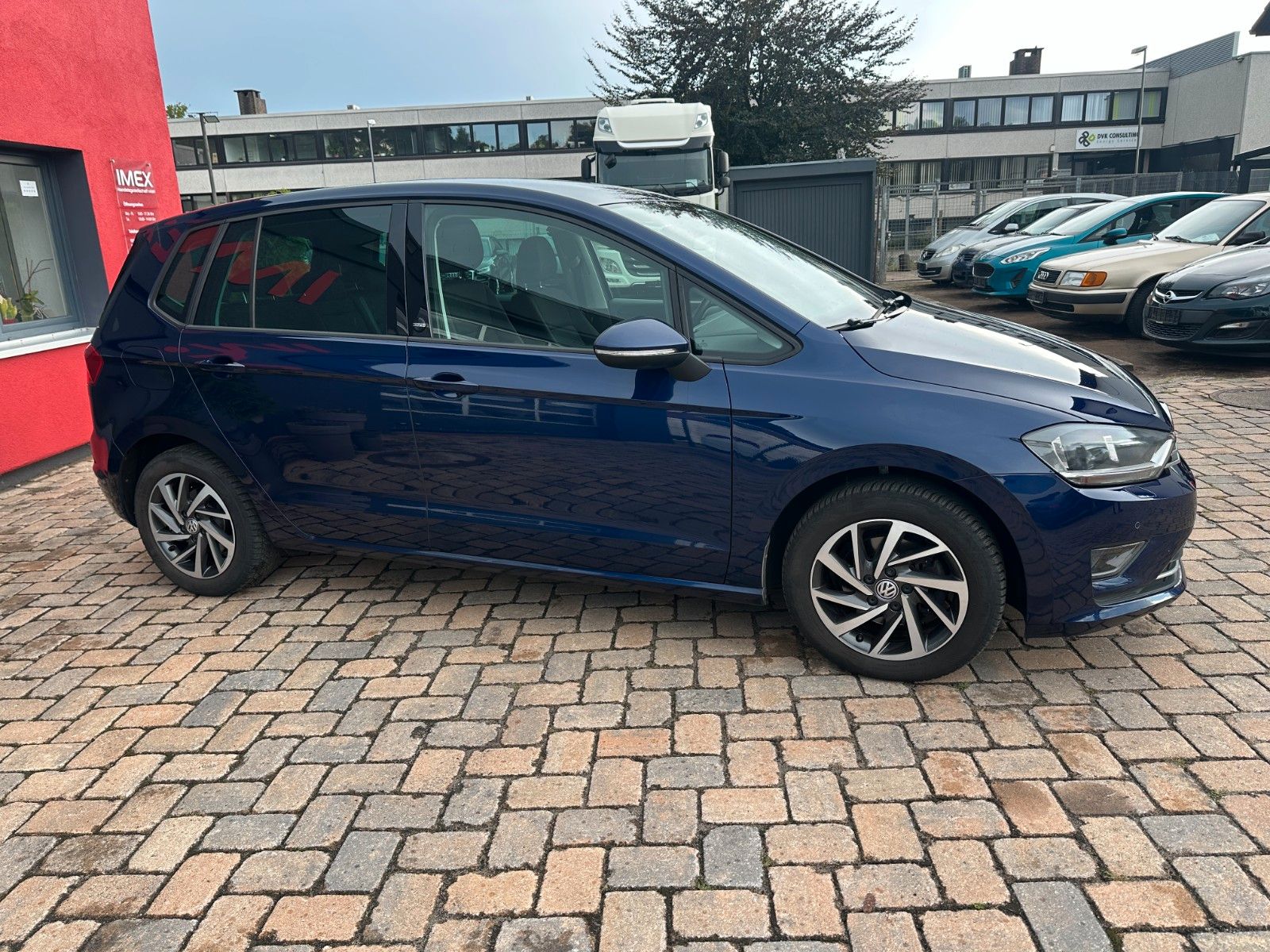 Fahrzeugabbildung Volkswagen Golf Sportsvan Sound 115 PS HU neu AHK Navi SH