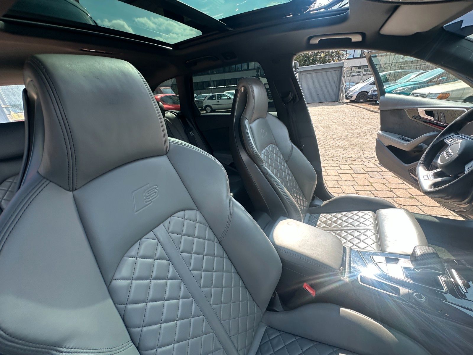 Fahrzeugabbildung Audi S4 Avant 3.0 TDI  347 PS Pano LED B&O Leder