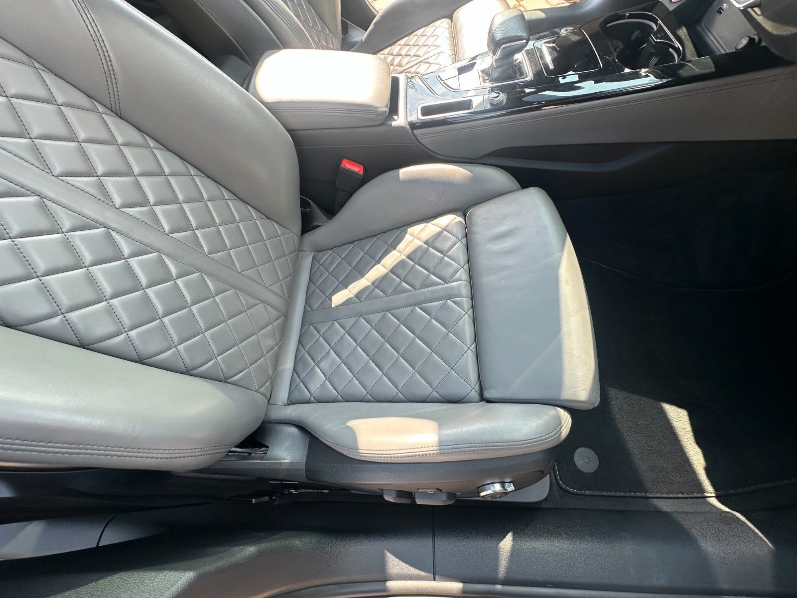 Fahrzeugabbildung Audi S4 Avant 3.0 TDI  347 PS Pano LED B&O Leder