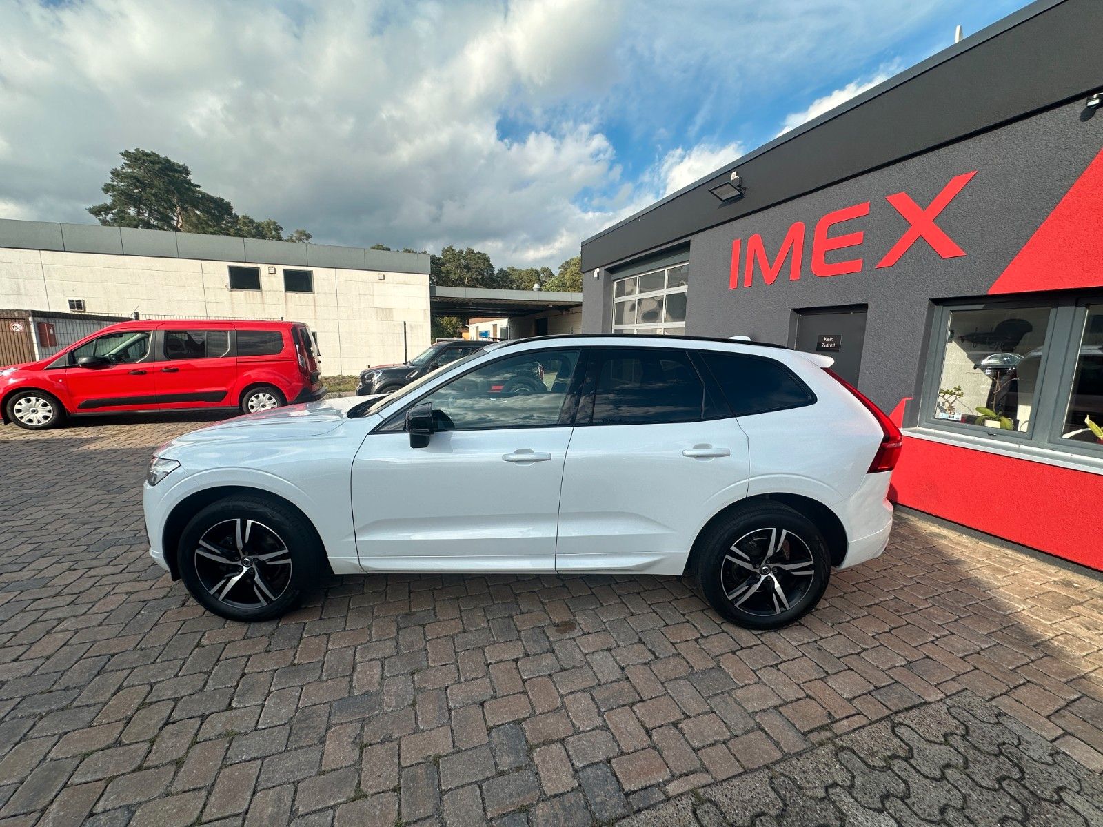 Fahrzeugabbildung Volvo XC60 Inscription R -Design 190 PS 1.Hand 8xAlu