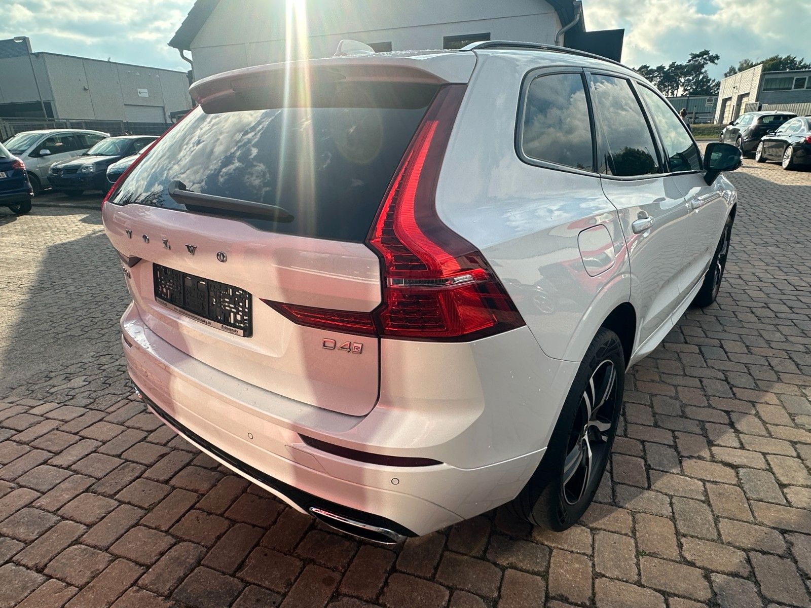 Fahrzeugabbildung Volvo XC60 Inscription R -Design 190 PS 1.Hand 8xAlu