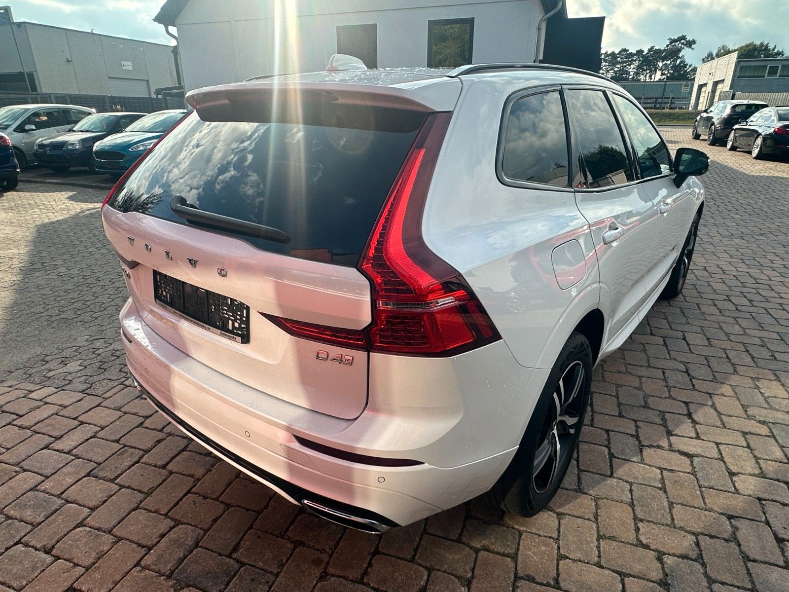 Fahrzeugabbildung Volvo XC60 Inscription R -Design 190 PS 1.Hand 8xAlu
