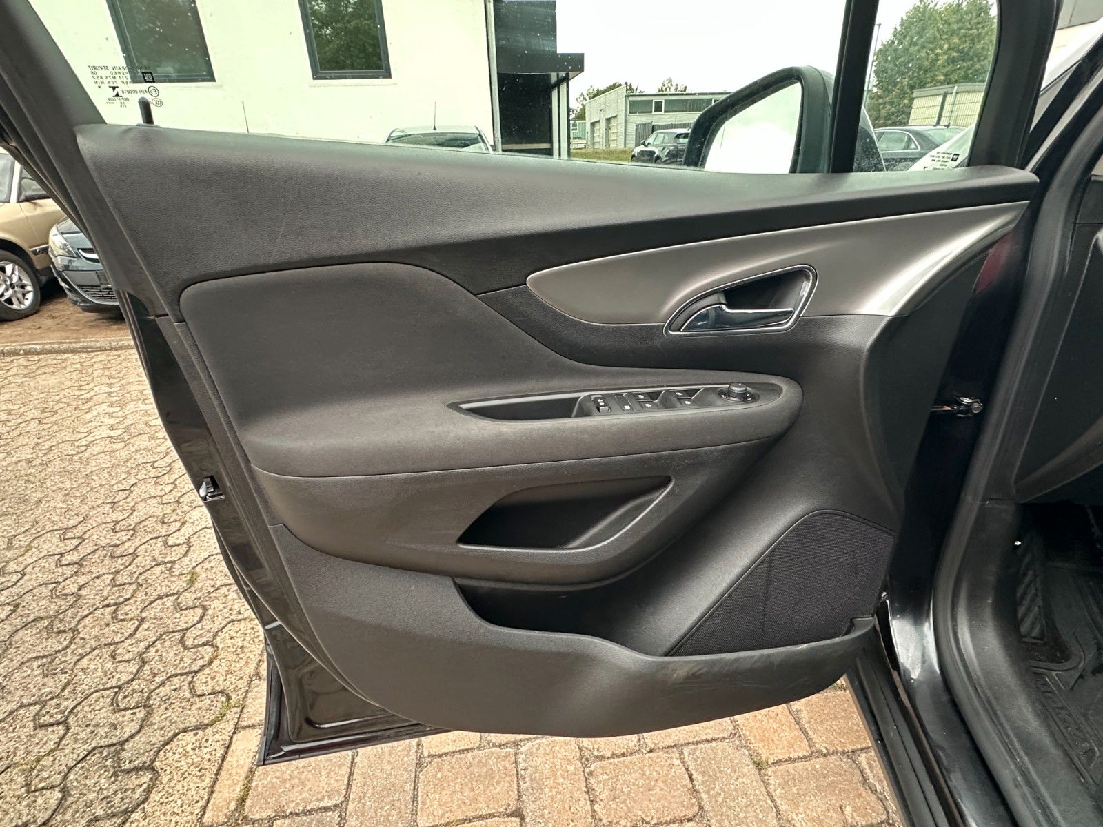 Fahrzeugabbildung Opel Mokka Edition ecoFlex 1.6 136 PS AHK Xenon