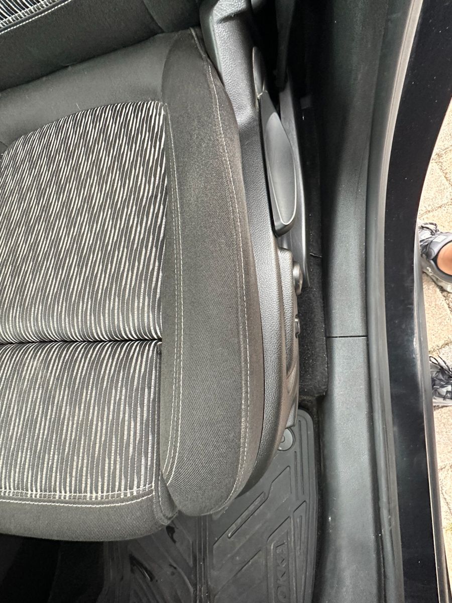 Fahrzeugabbildung Opel Mokka Edition ecoFlex 1.6 136 PS AHK Xenon