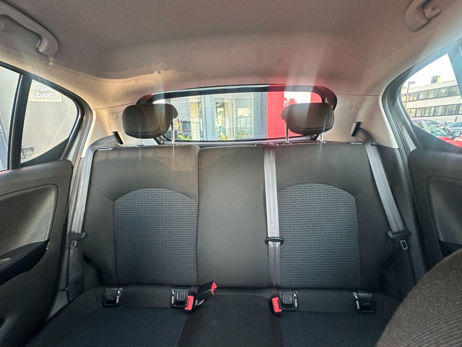 Fahrzeugabbildung Opel Corsa E Drive 1.4 90 PS HU neu Navi LH