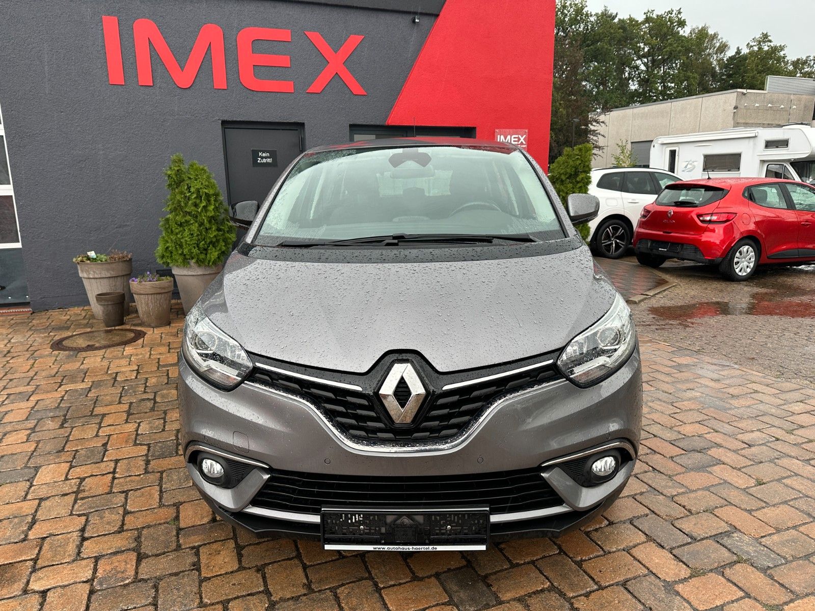 Fahrzeugabbildung Renault Scenic IV Life 1.2 115 PS HU neu Navi WR