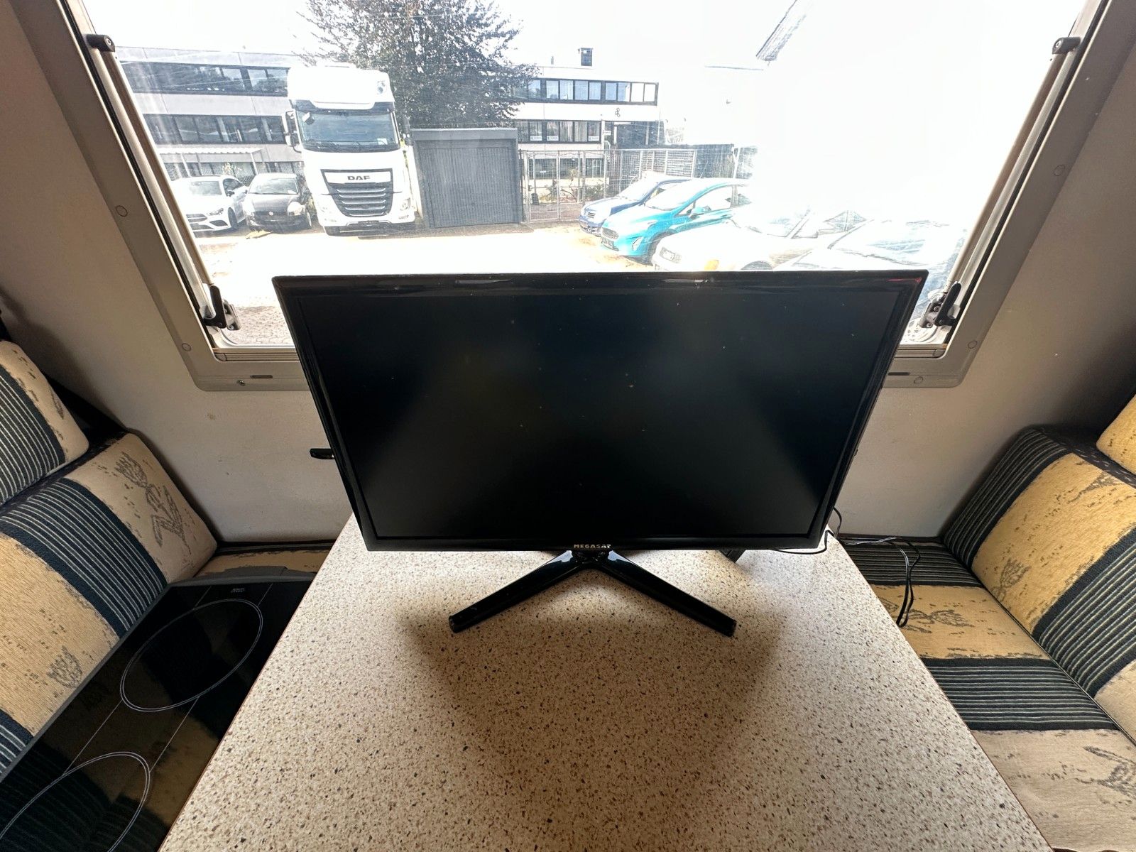 Fahrzeugabbildung Bürstner A 572-2 HU neu Truma 6-Sitze!! Sat AHK  1.Hand