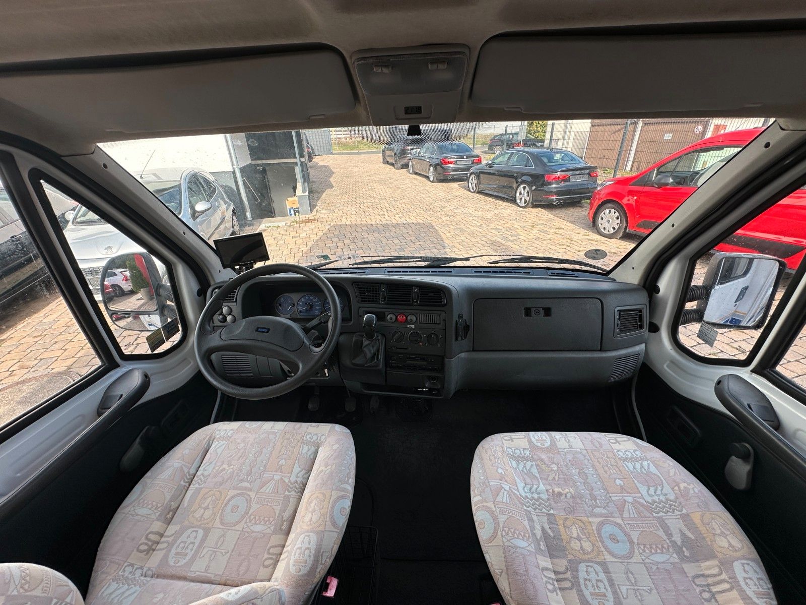 Fahrzeugabbildung Bürstner A 572-2 HU neu Truma 6-Sitze!! Sat AHK  1.Hand