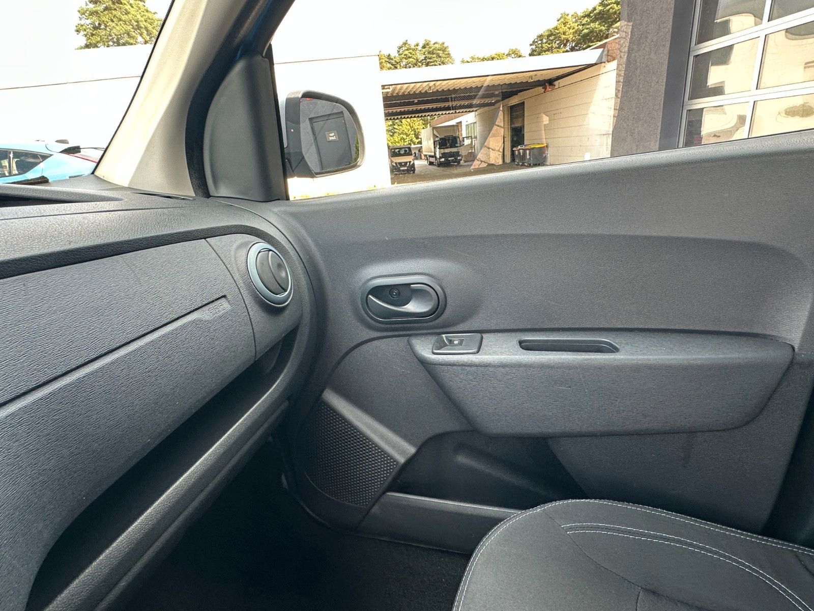 Fahrzeugabbildung Dacia Dokker Stepway 1.5 90 PS HU neu Klima 1.Hand