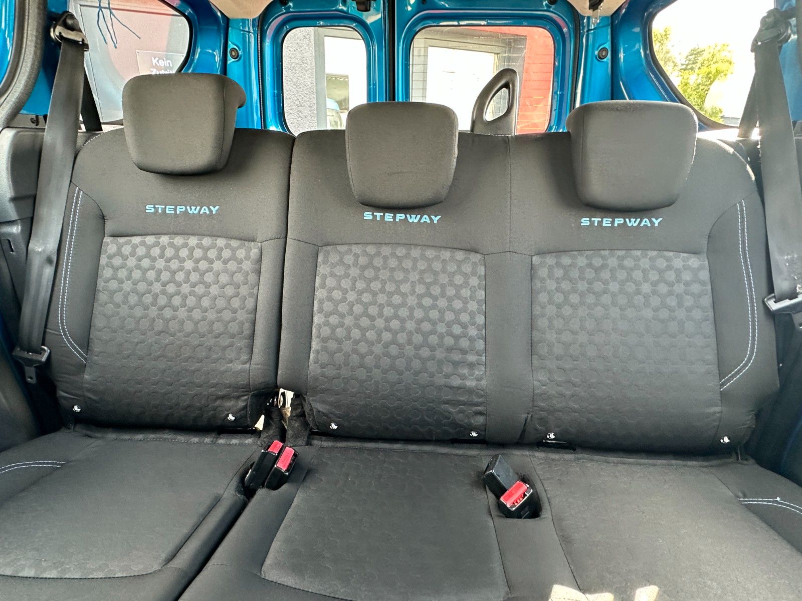 Fahrzeugabbildung Dacia Dokker Stepway 1.5 90 PS HU neu Klima 1.Hand