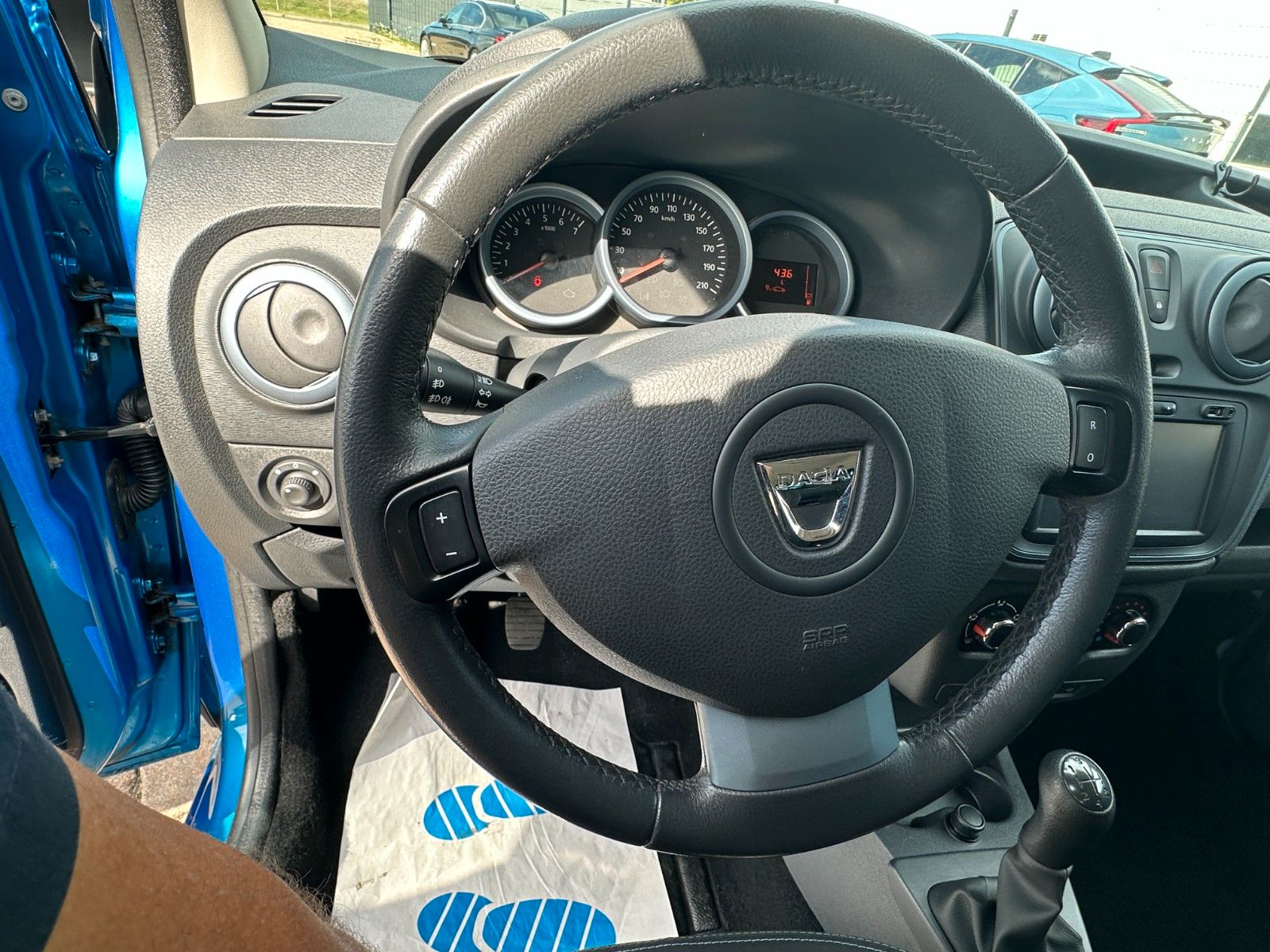 Fahrzeugabbildung Dacia Dokker Stepway 1.5 90 PS HU neu Klima 1.Hand