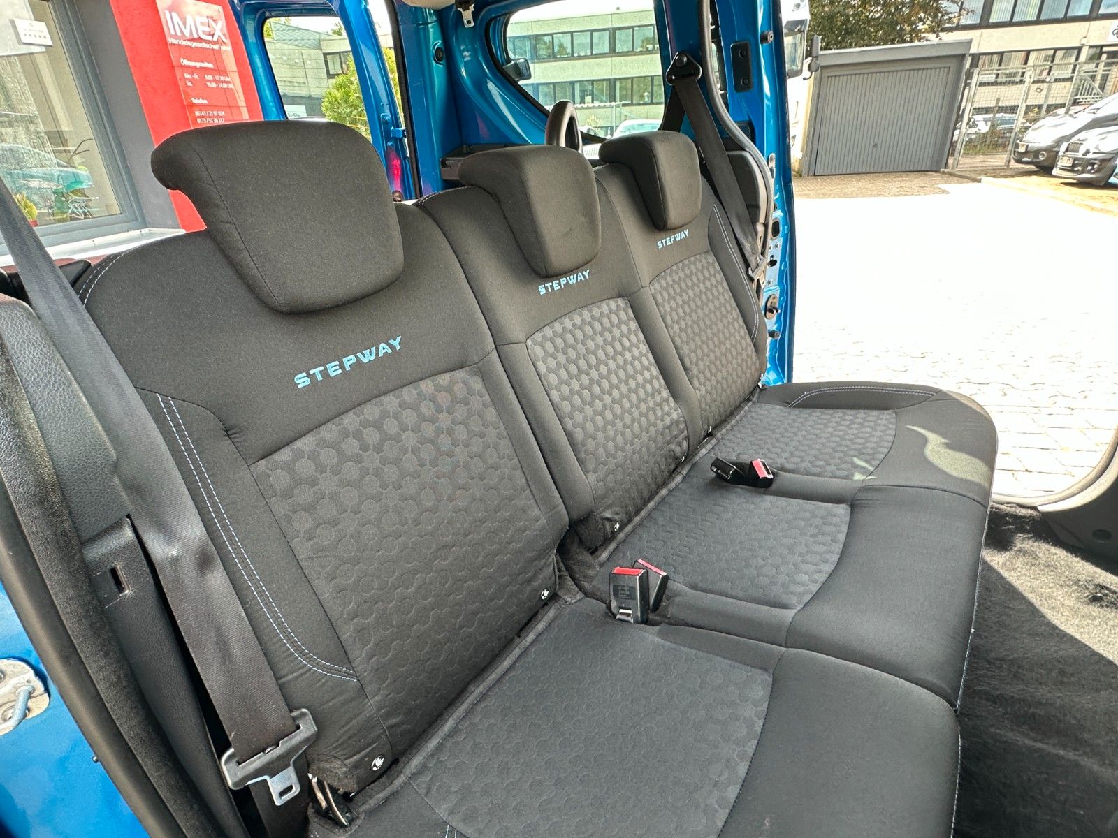 Fahrzeugabbildung Dacia Dokker Stepway 1.5 90 PS HU neu Klima 1.Hand