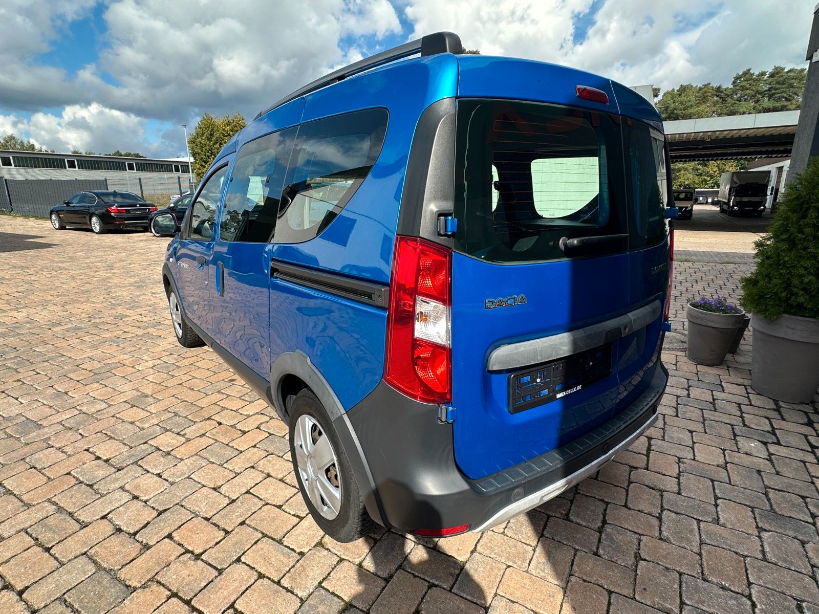 Fahrzeugabbildung Dacia Dokker Stepway 1.5 90 PS HU neu Klima 1.Hand