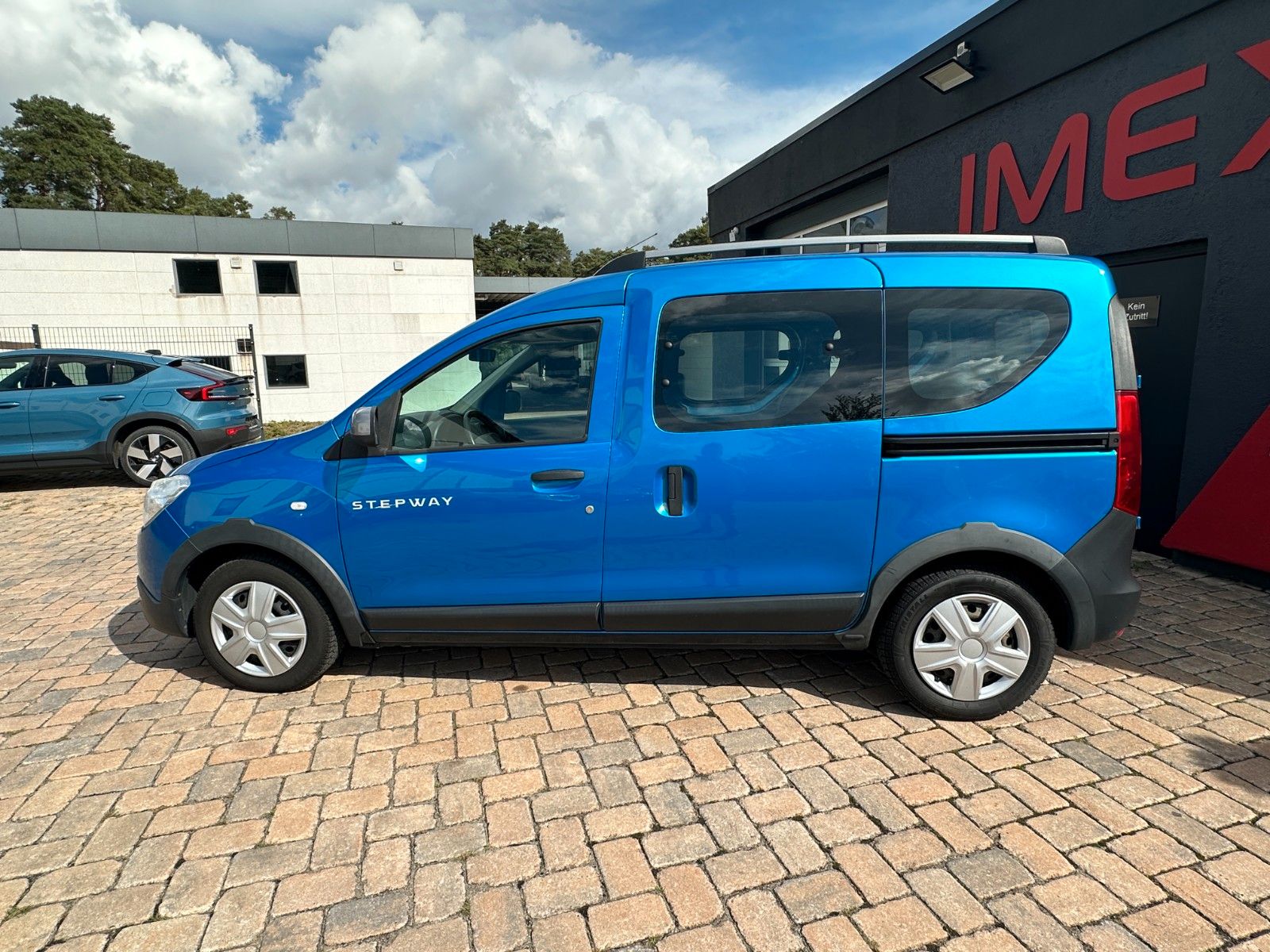 Fahrzeugabbildung Dacia Dokker Stepway 1.5 90 PS HU neu Klima 1.Hand