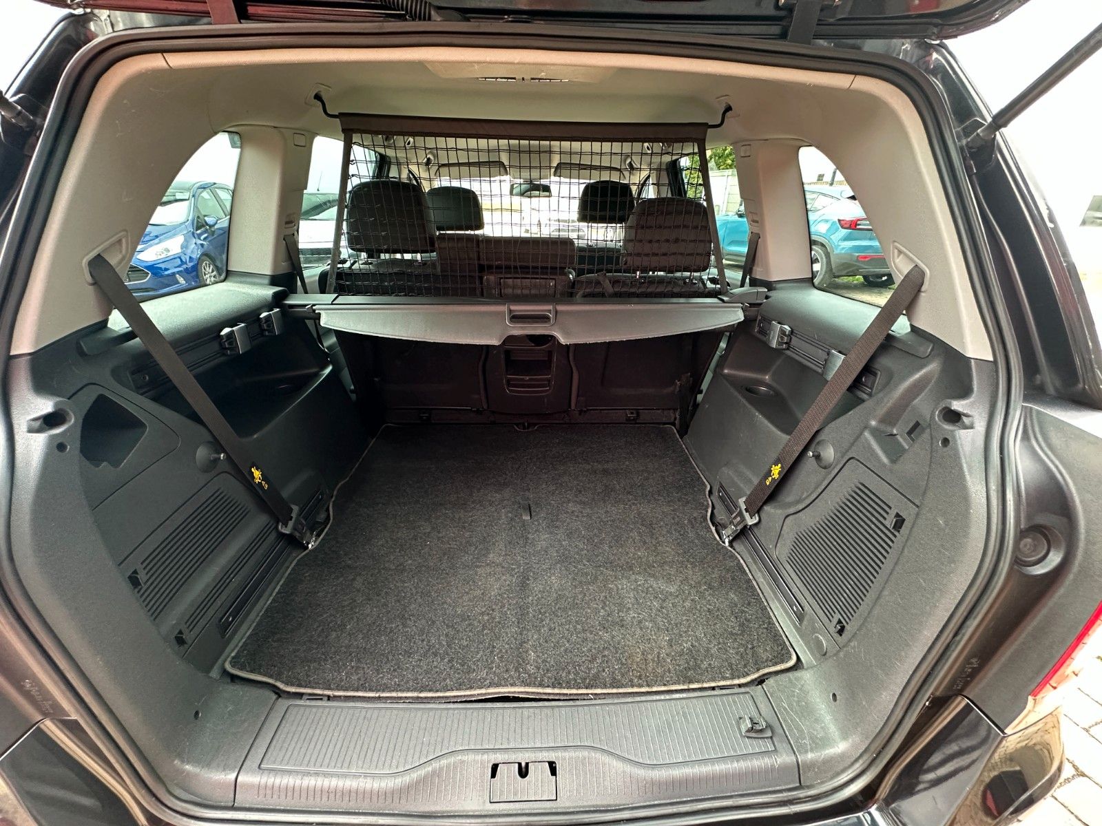 Fahrzeugabbildung Opel Zafira Family Plus 1.8 140PS Tüv 8/27 7 Sitze