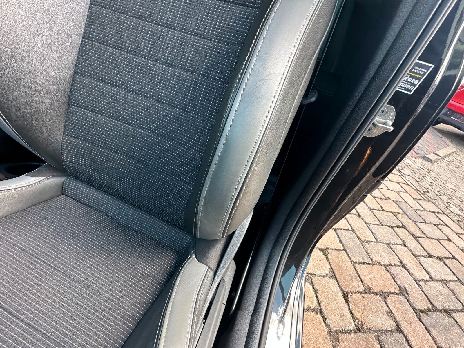 Fahrzeugabbildung Renault Clio III GT 1.6 128 PS HU neu 1.Hand 53 tkm