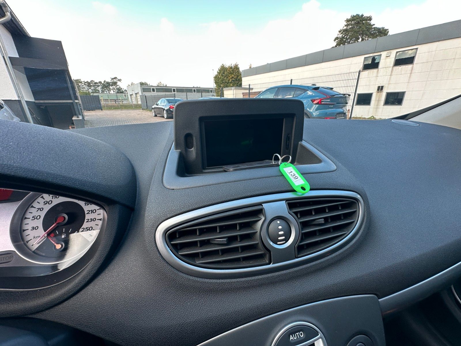 Fahrzeugabbildung Renault Clio III GT 1.6 128 PS HU neu 1.Hand 53 tkm
