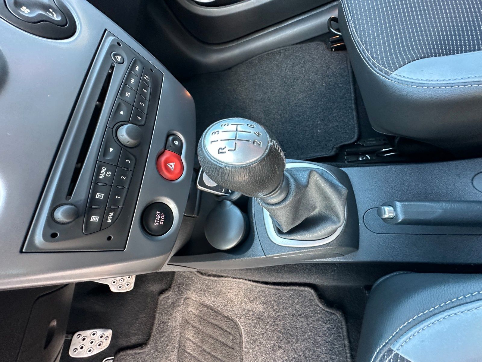 Fahrzeugabbildung Renault Clio III GT 1.6 128 PS HU neu 1.Hand 53 tkm