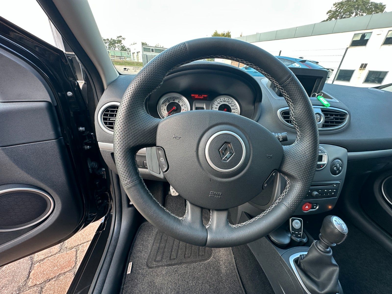 Fahrzeugabbildung Renault Clio III GT 1.6 128 PS HU neu 1.Hand 53 tkm