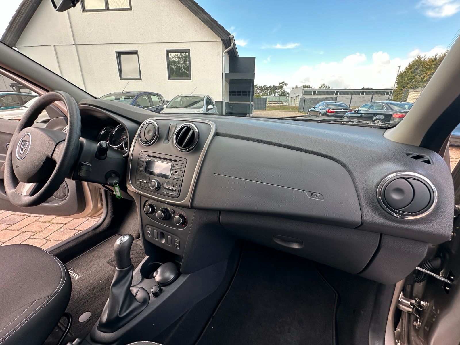 Fahrzeugabbildung Dacia Logan MCV II Laureate 1.2 75 PS 1.Hand 10 tkm!!!