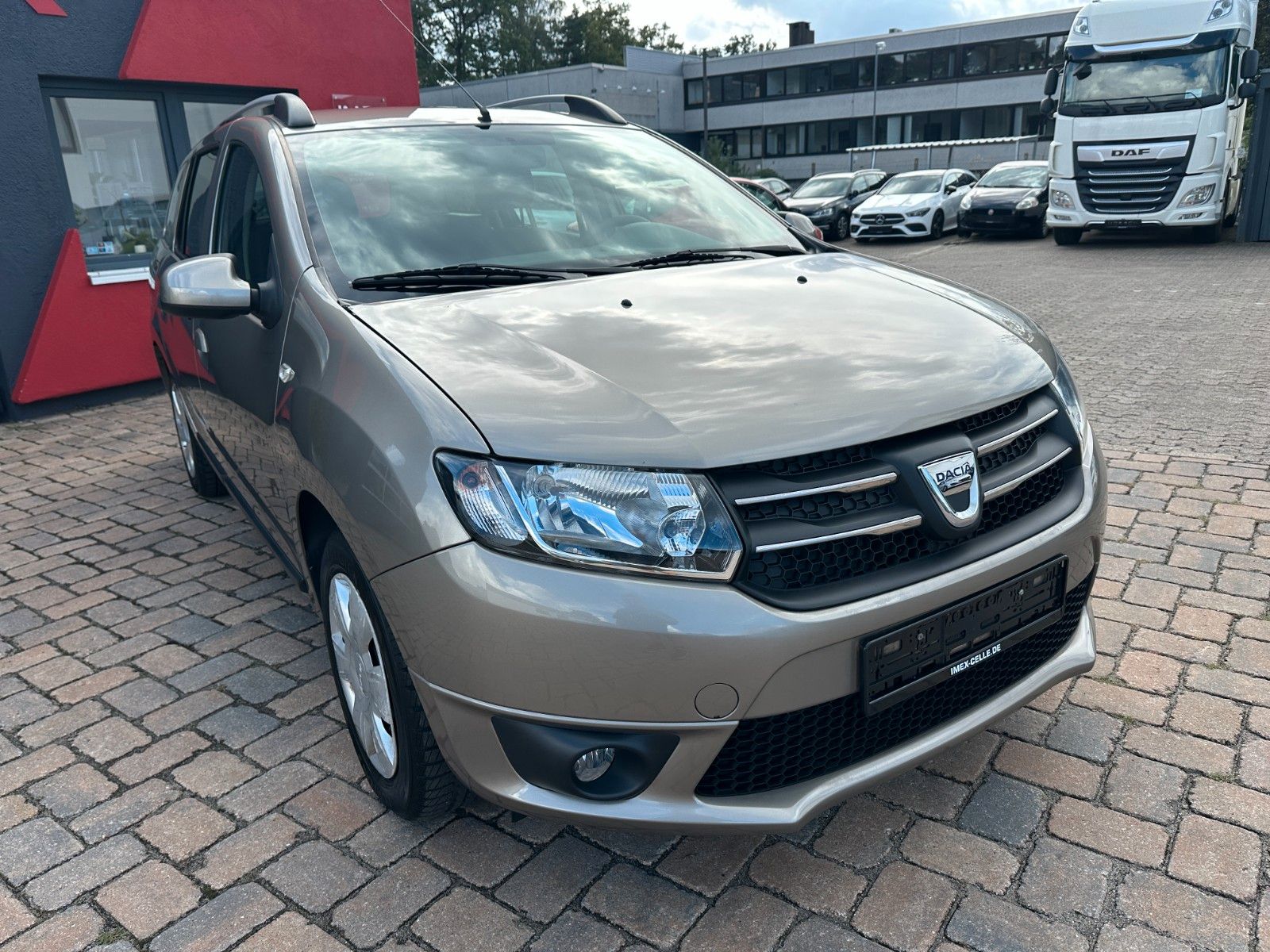 Fahrzeugabbildung Dacia Logan MCV II Laureate 1.2 75 PS 1.Hand 10 tkm!!!