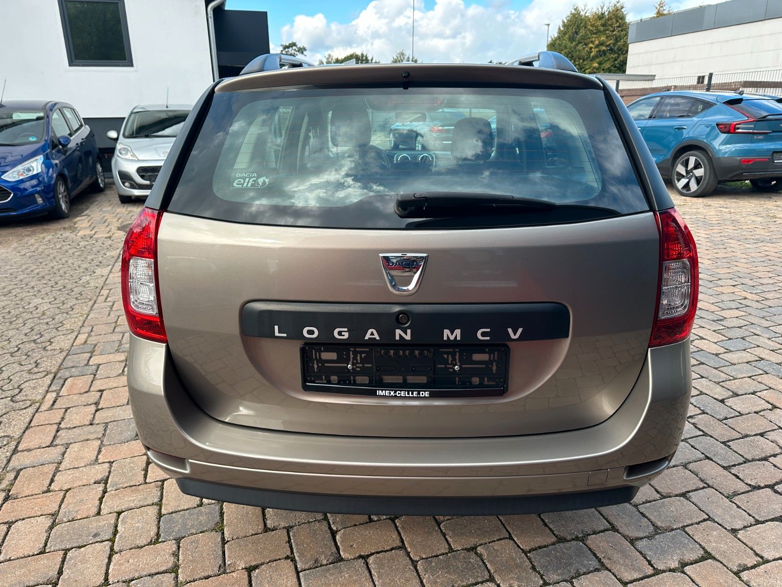 Fahrzeugabbildung Dacia Logan MCV II Laureate 1.2 75 PS 1.Hand 10 tkm!!!