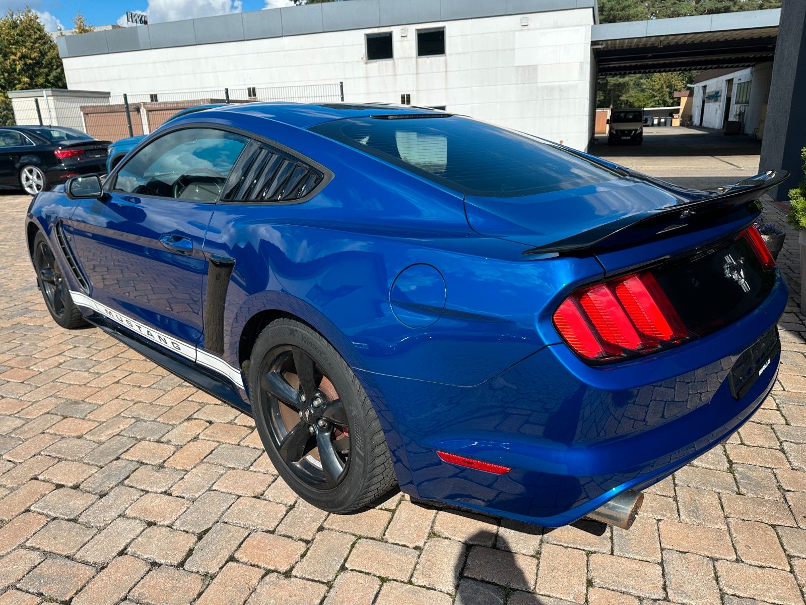 Fahrzeugabbildung Ford Mustang 3.7 V6 305 PS HU neu Autom. Leder