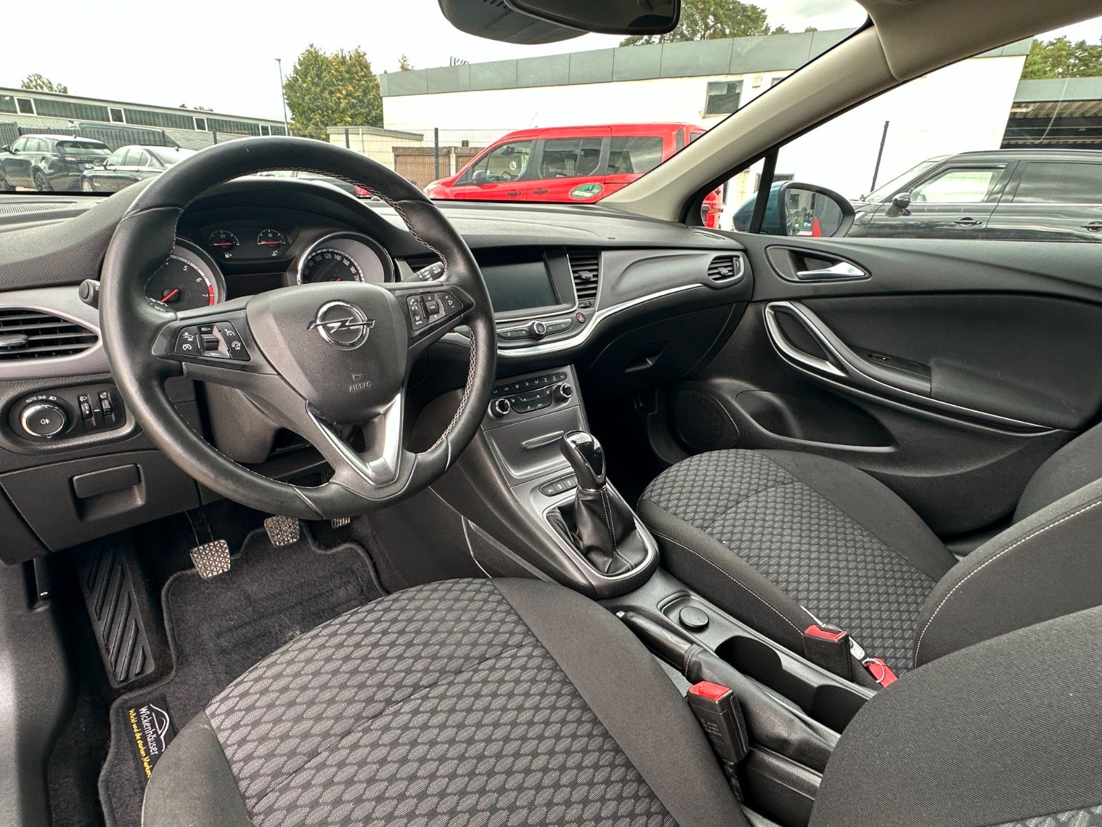 Fahrzeugabbildung Opel Astra K Edition 105 PS HU neu PDC 65 tkm