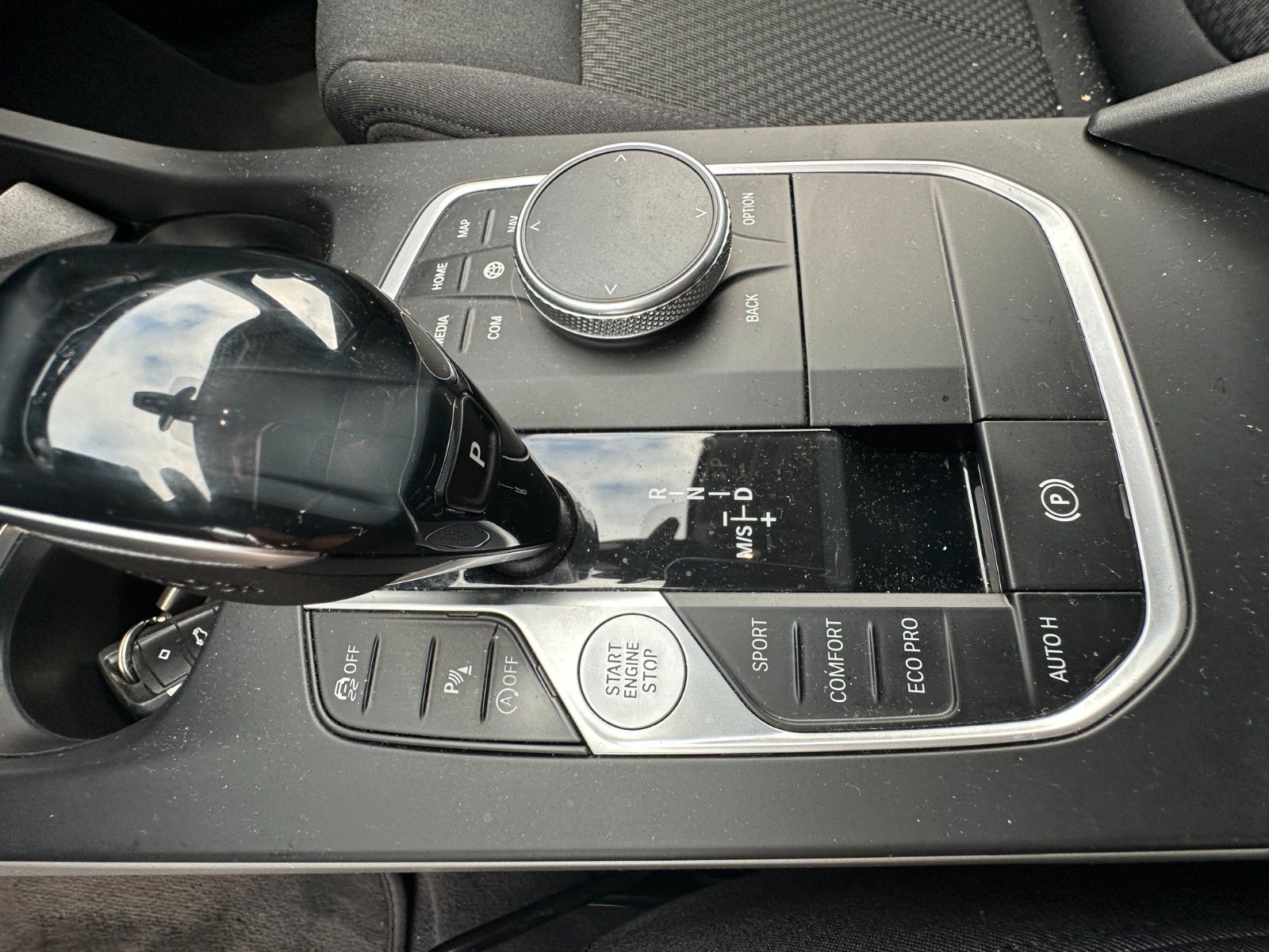 Fahrzeugabbildung BMW 118i Advantage 140 PS HU neu 1.Hand Autom.