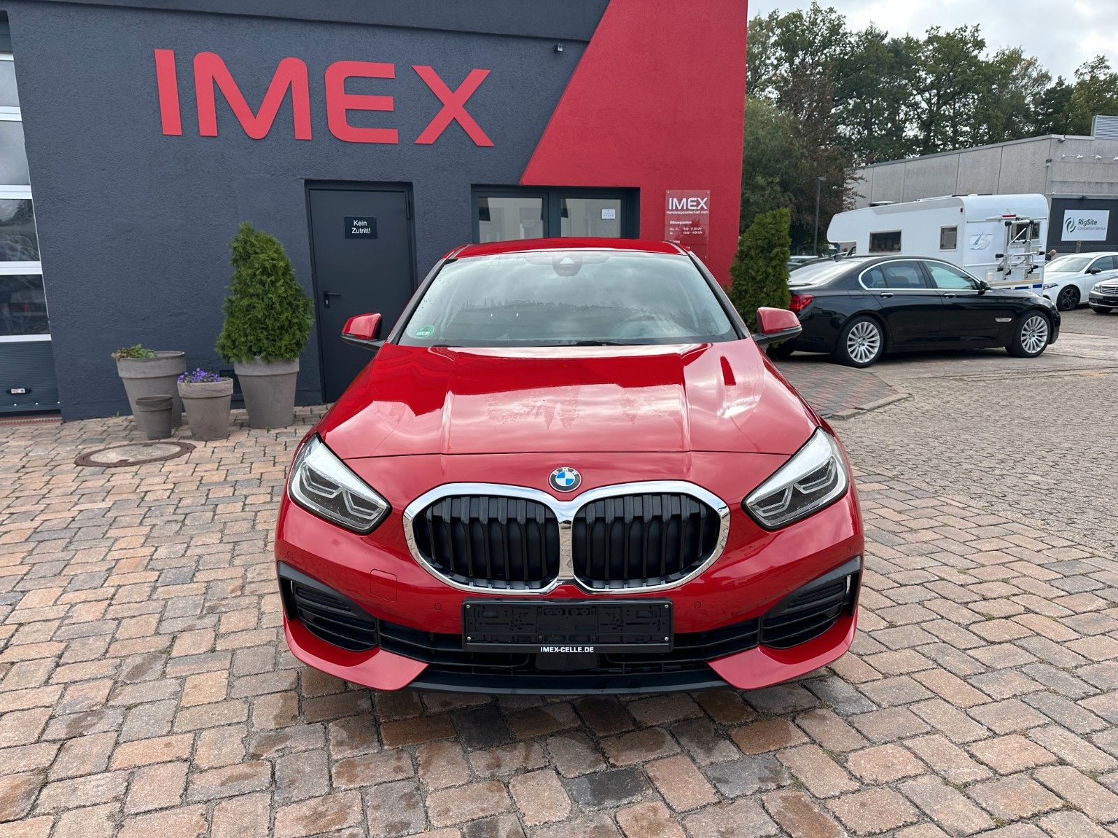 Fahrzeugabbildung BMW 118i Advantage 140 PS HU neu 1.Hand Autom.