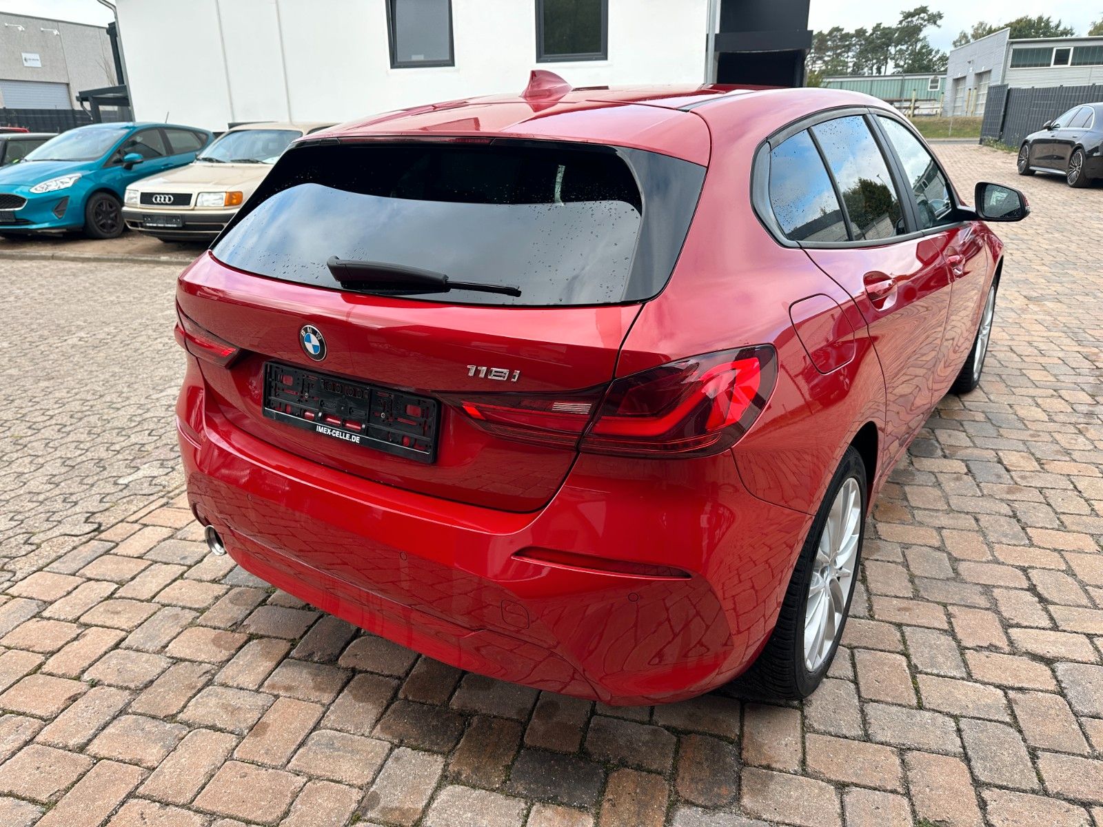 Fahrzeugabbildung BMW 118i Advantage 140 PS HU neu 1.Hand Autom.