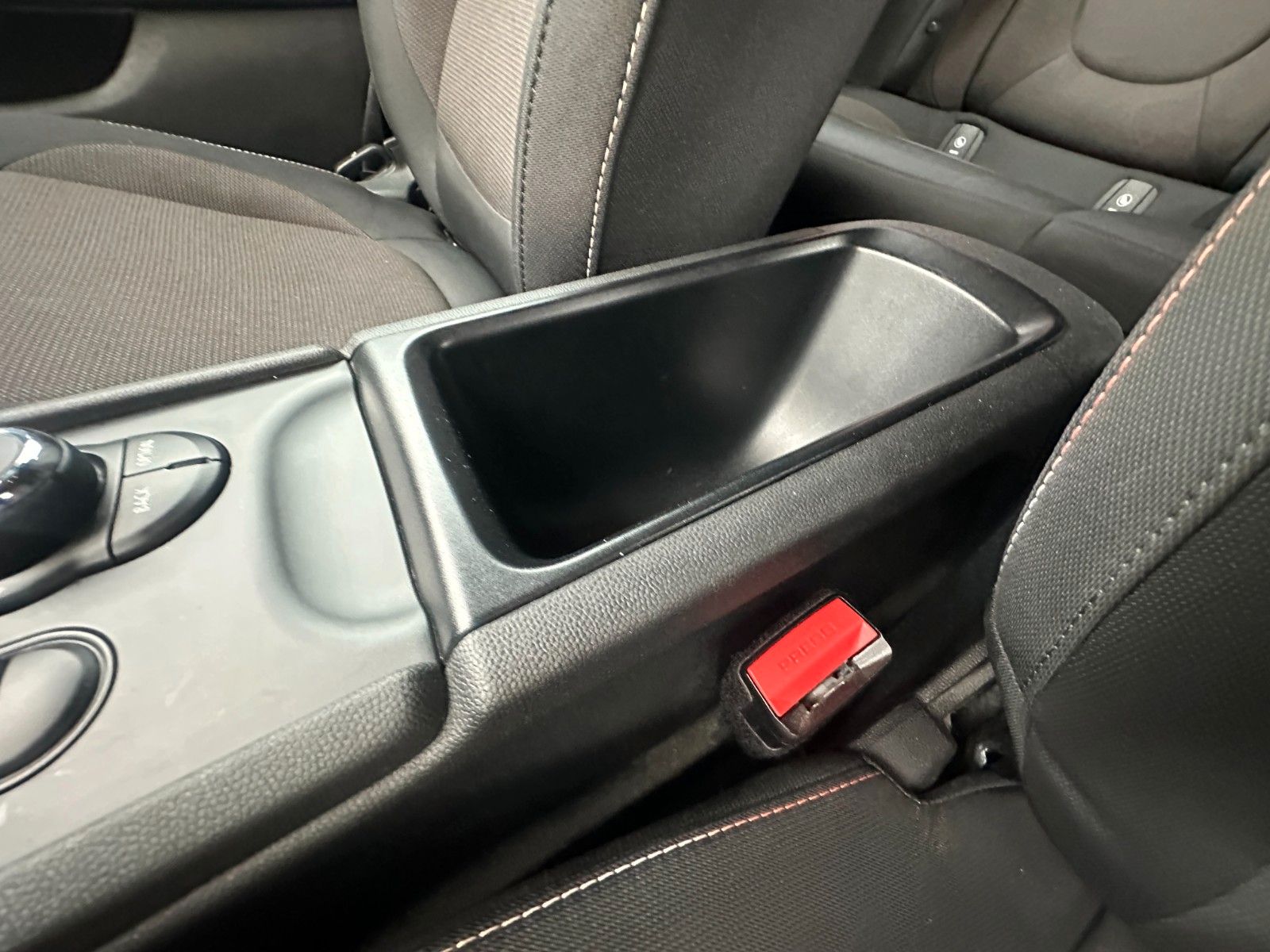 Fahrzeugabbildung MINI ONE Clubman One 1.5 102 PS Navi