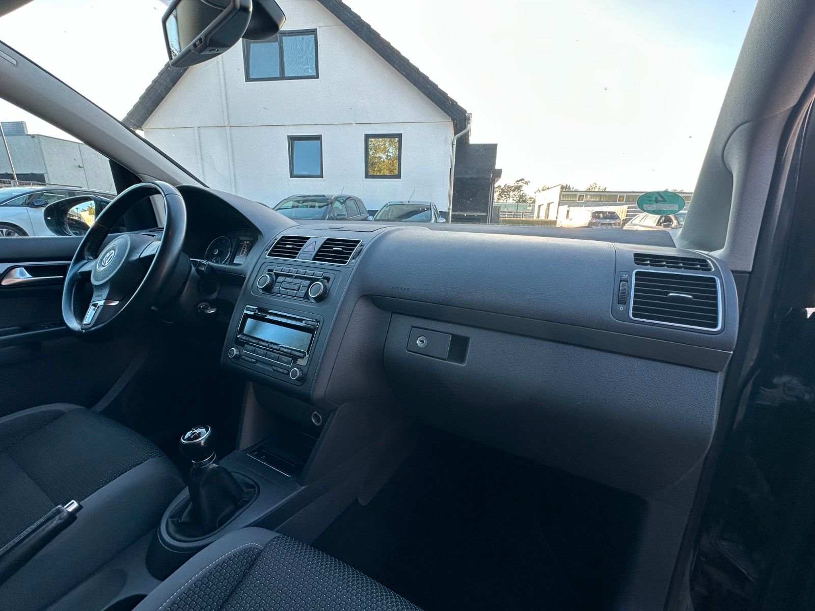 Fahrzeugabbildung Volkswagen Touran Comfortline  1.2 105 PS 7 Sitze WR