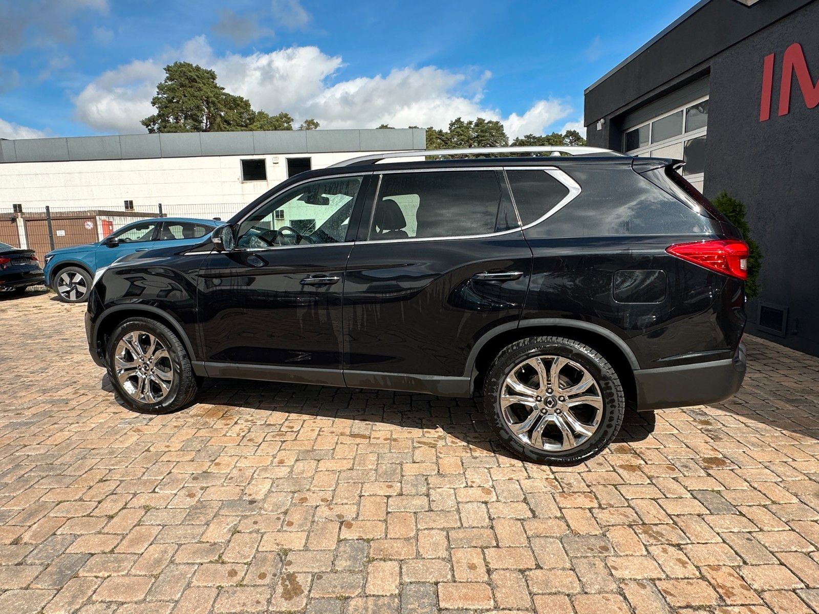 Fahrzeugabbildung Ssangyong REXTON XDi 220 Sapphire 4WD
