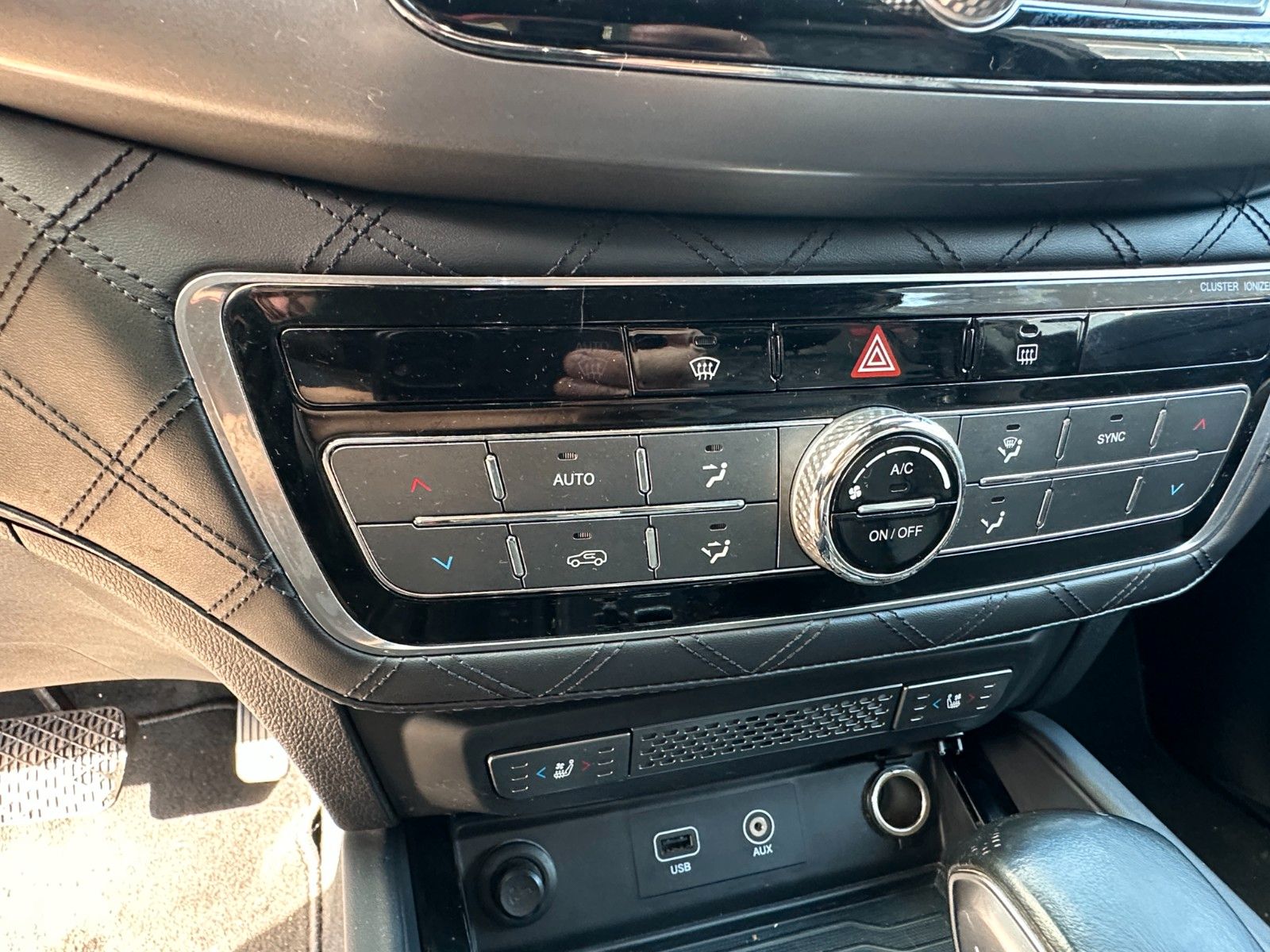 Fahrzeugabbildung Ssangyong REXTON XDi 220 Sapphire 4WD