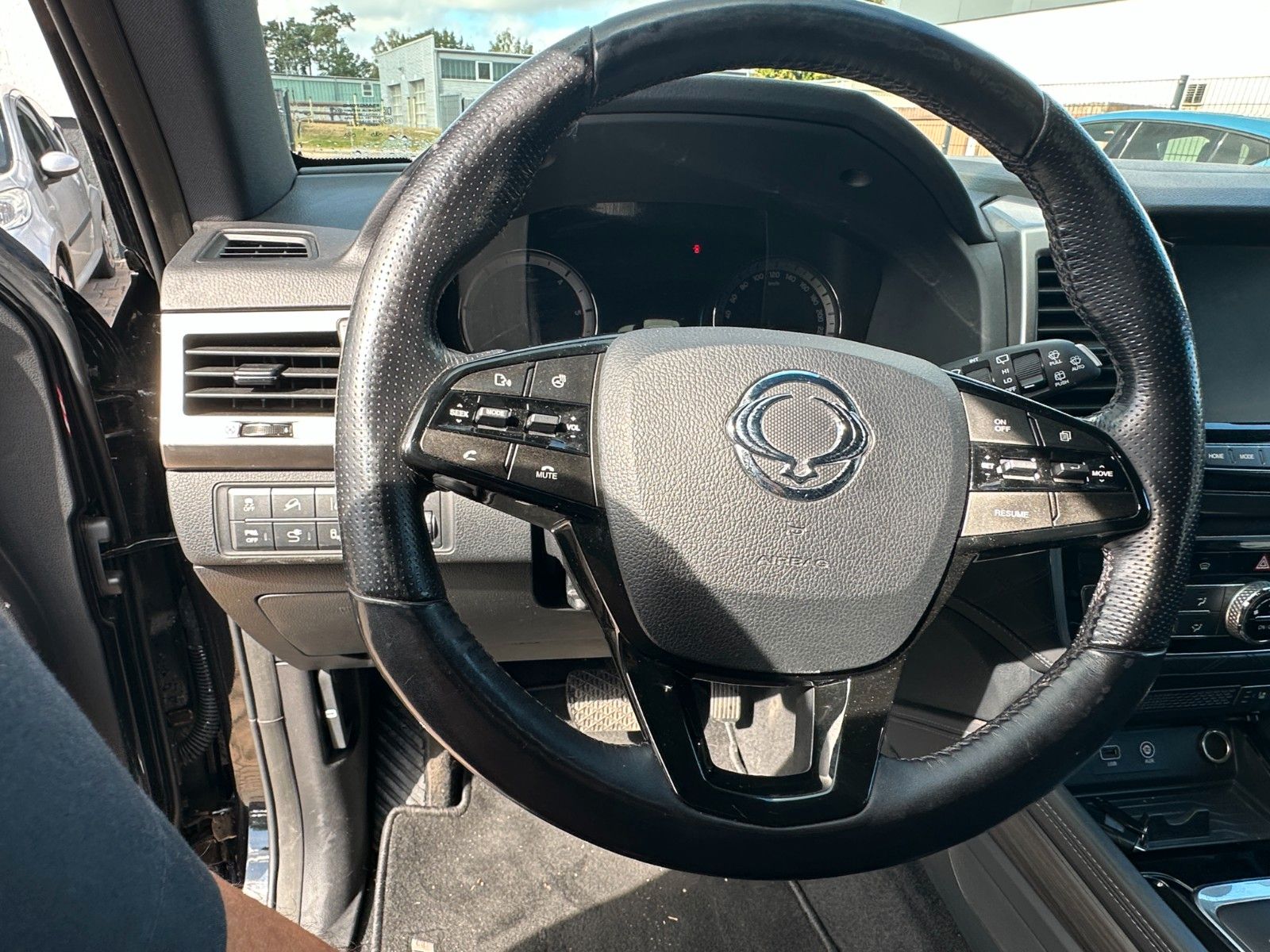 Fahrzeugabbildung Ssangyong REXTON XDi 220 Sapphire 4WD