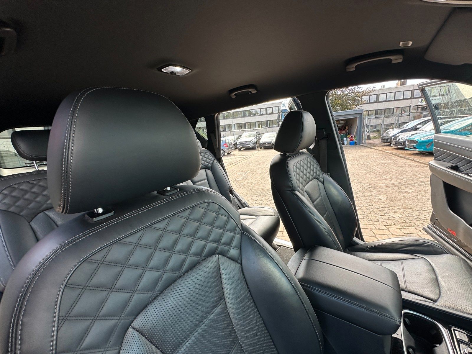 Fahrzeugabbildung Ssangyong REXTON XDi 220 Sapphire 4WD