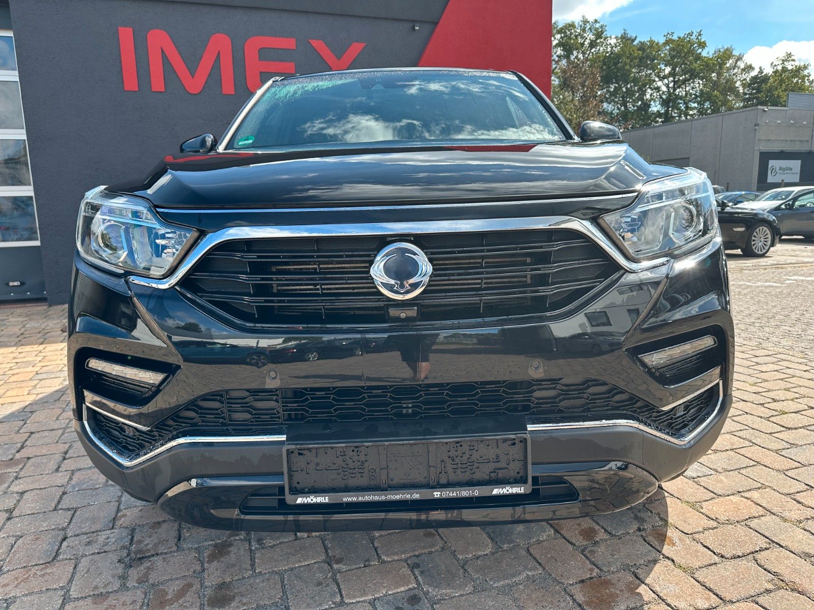 Fahrzeugabbildung Ssangyong REXTON XDi 220 Sapphire 4WD