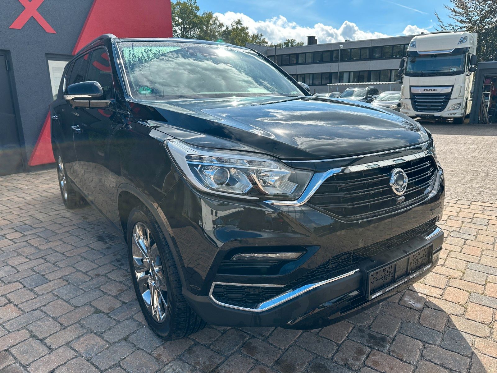 Fahrzeugabbildung Ssangyong REXTON XDi 220 Sapphire 4WD