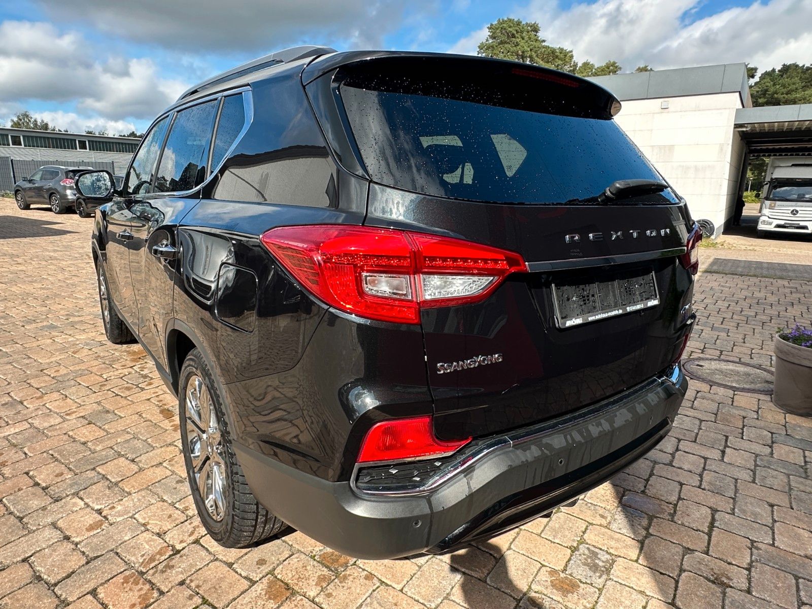 Fahrzeugabbildung Ssangyong REXTON XDi 220 Sapphire 4WD