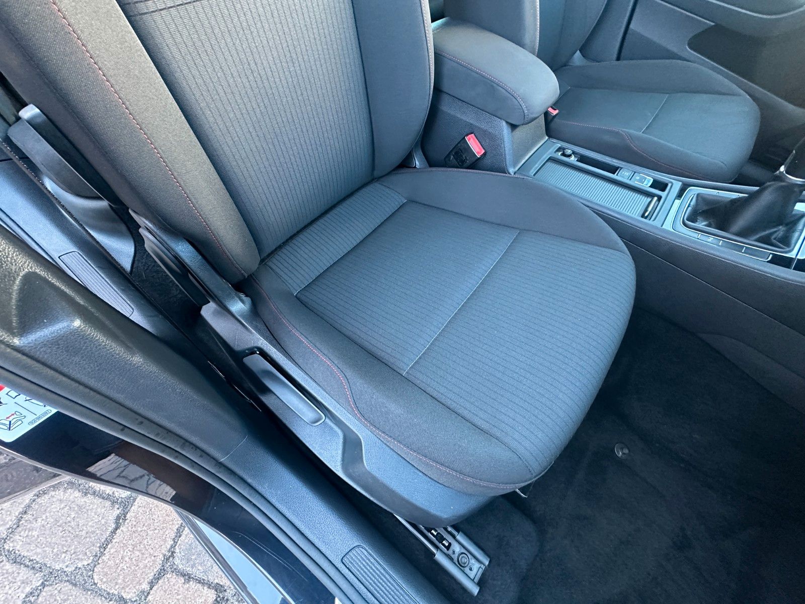 Fahrzeugabbildung Volkswagen Golf VII Var.Sound 2.0 150 PS