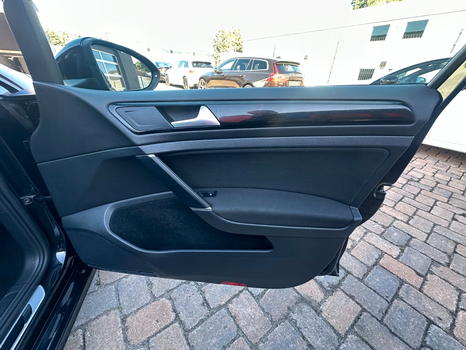 Fahrzeugabbildung Volkswagen Golf VII Var.Sound 2.0 150 PS