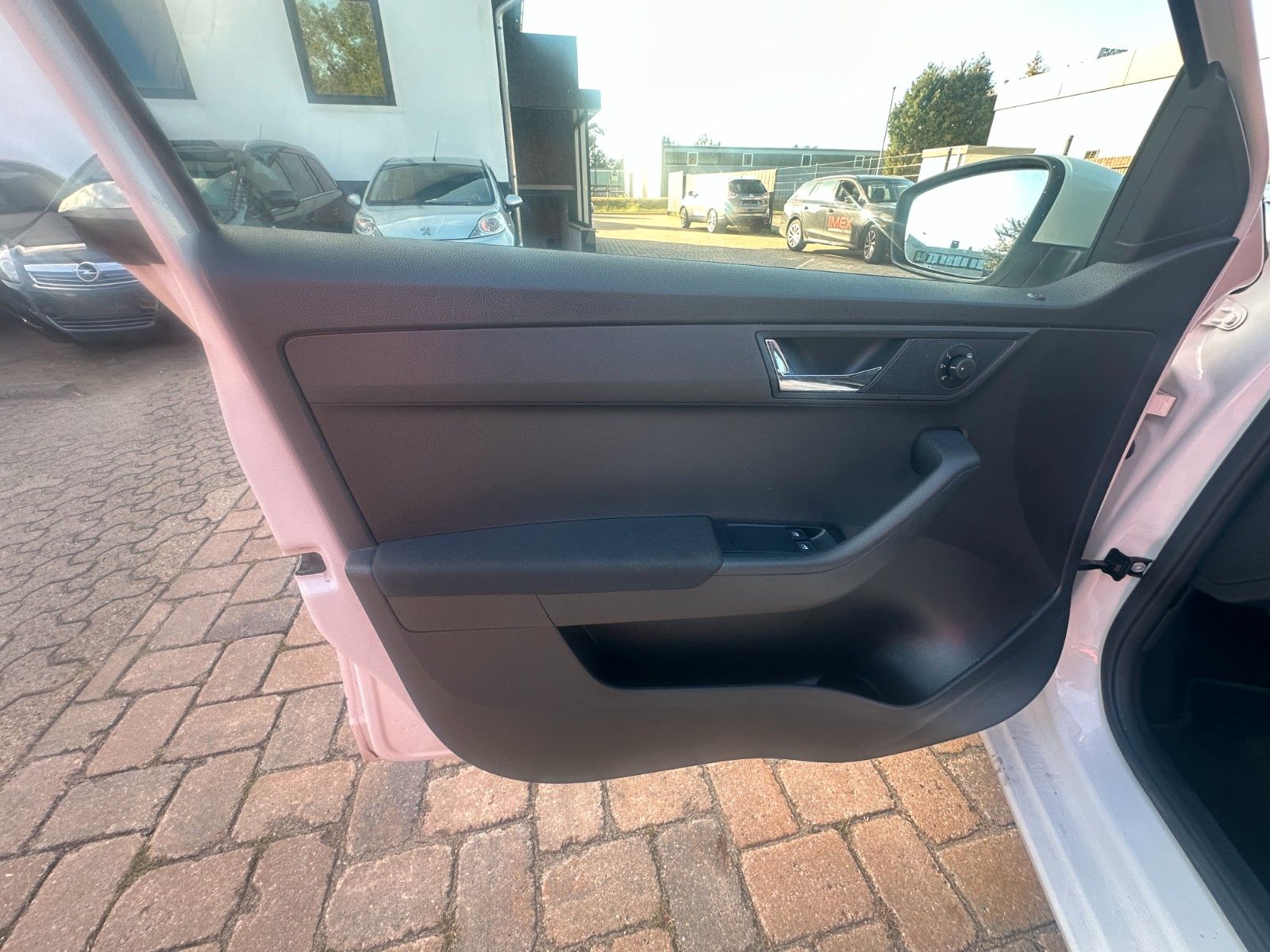 Fahrzeugabbildung Skoda Fabia Ambition 1.0 95 PS HU neu Klima PDC