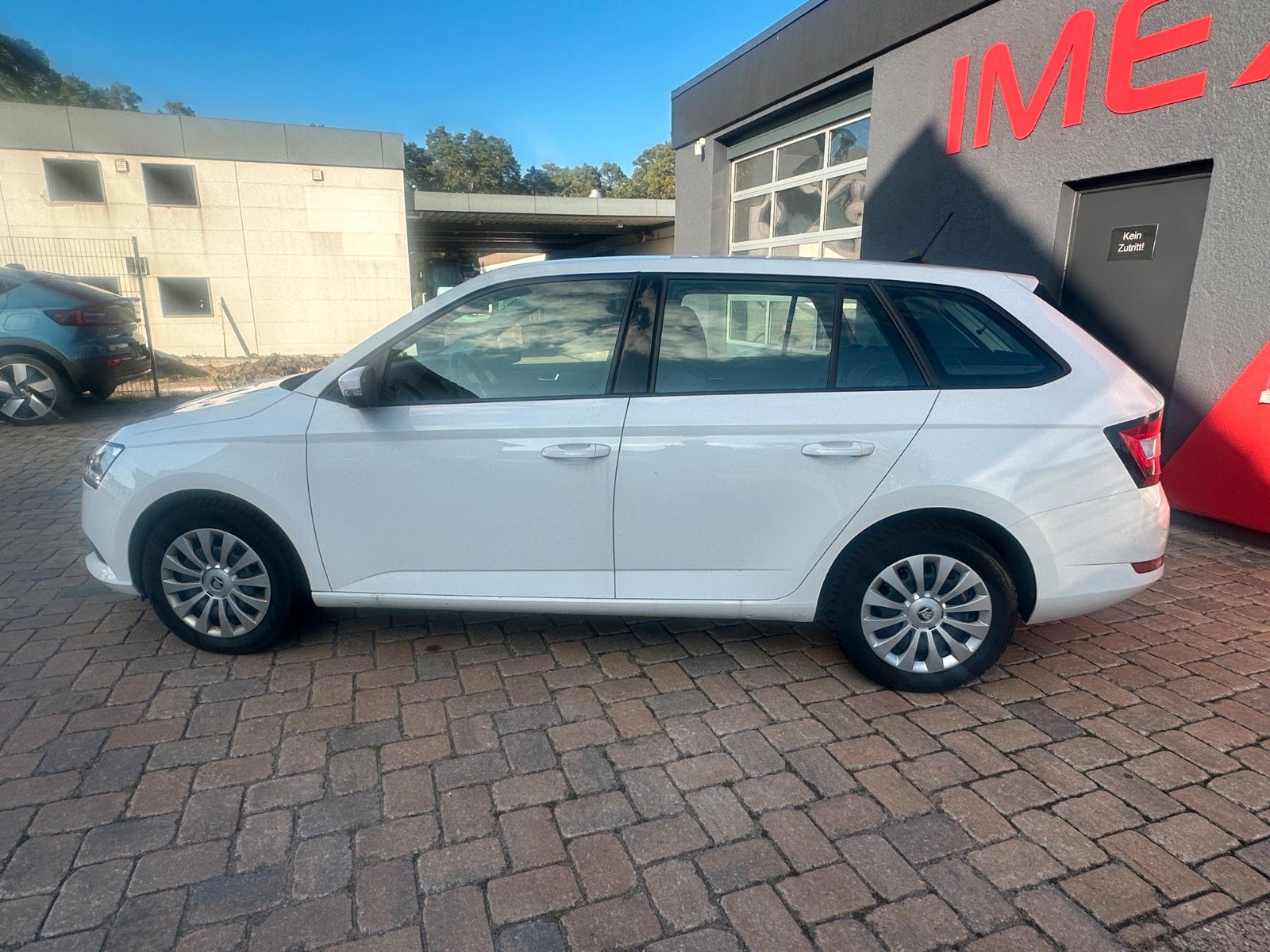 Fahrzeugabbildung Skoda Fabia Ambition 1.0 95 PS HU neu Klima PDC