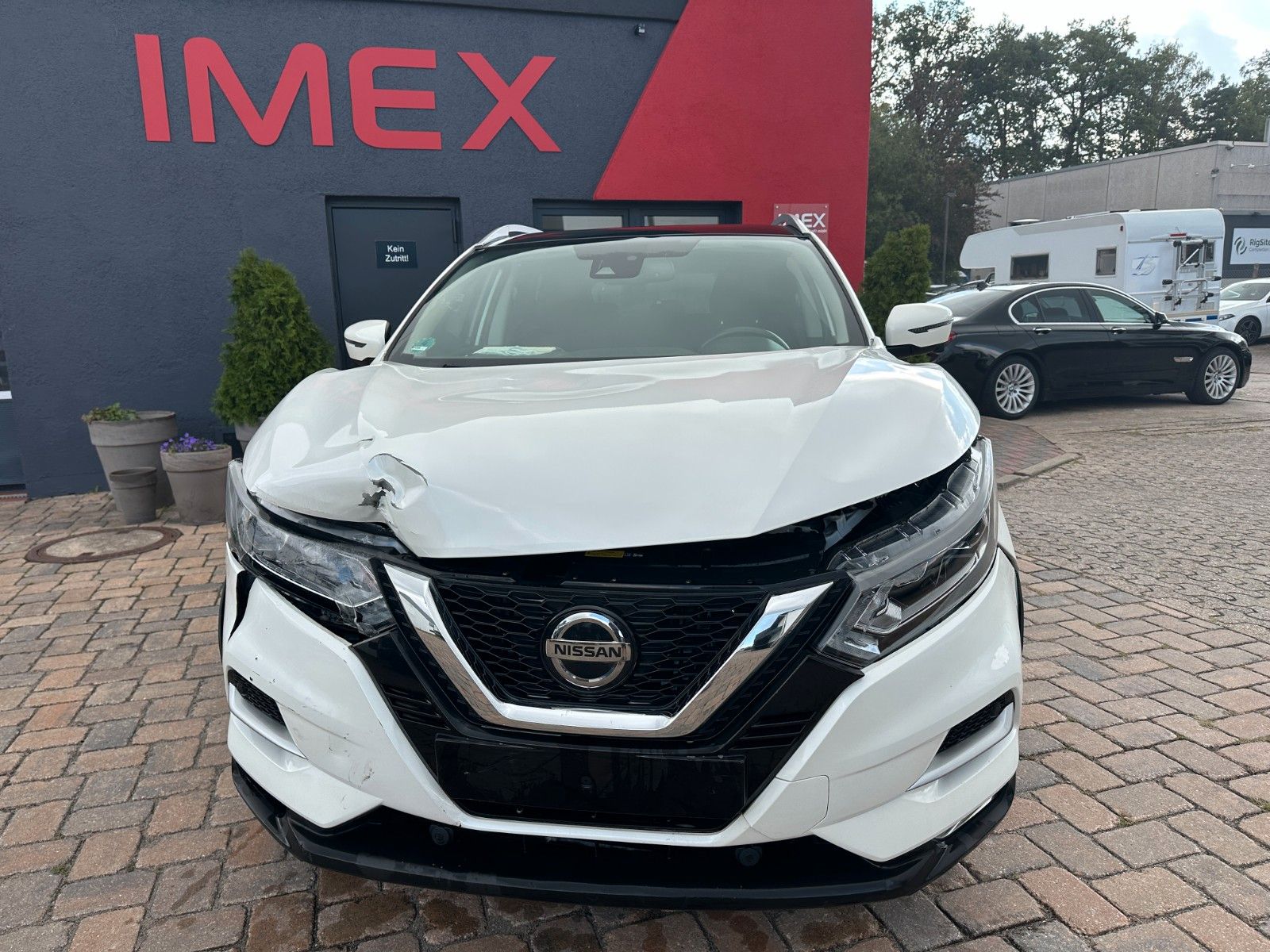 Fahrzeugabbildung Nissan Qashqai N-Connecta 1.4 159 PS Pano e Sitz Leder