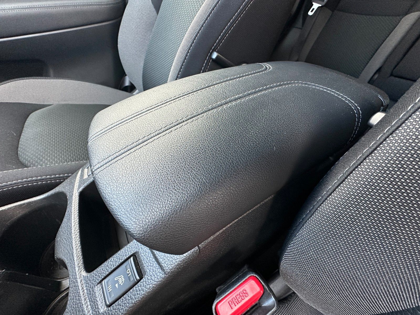 Fahrzeugabbildung Nissan Qashqai N-Connecta 1.4 159 PS Pano e Sitz Leder
