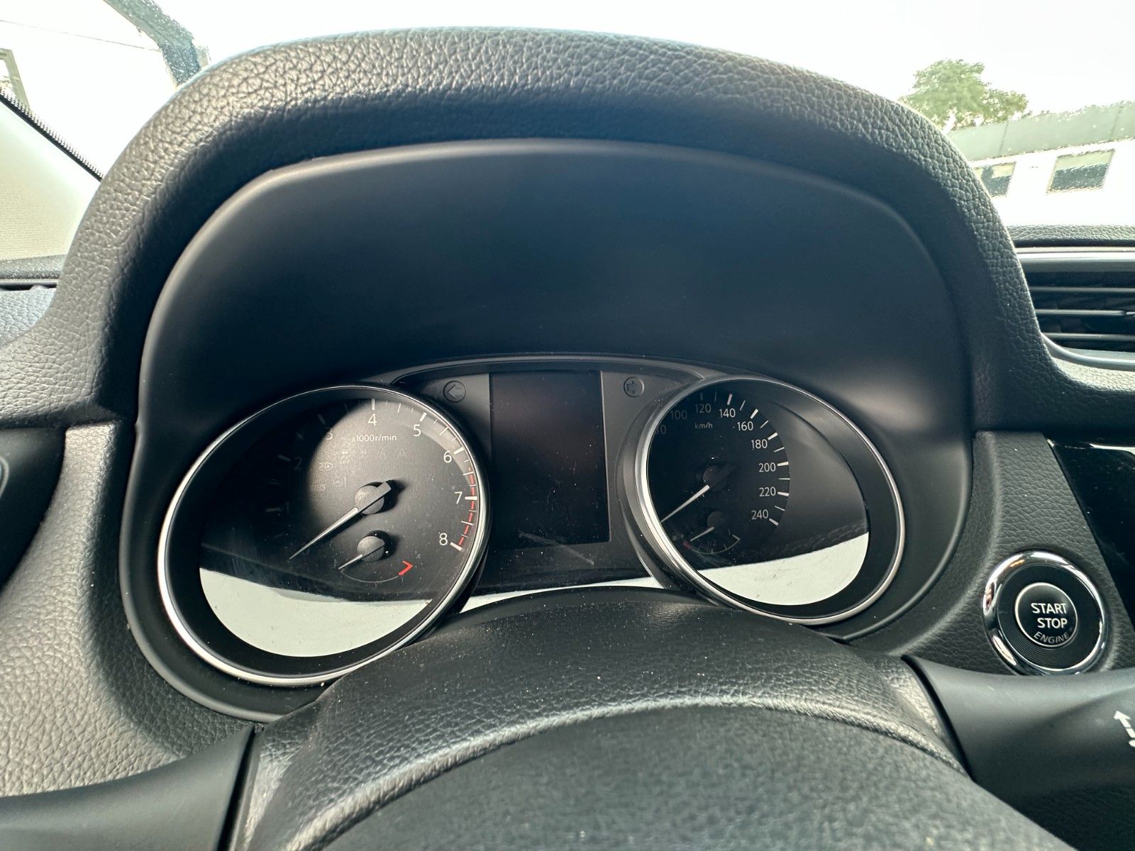Fahrzeugabbildung Nissan Qashqai N-Connecta 1.4 159 PS Pano e Sitz Leder