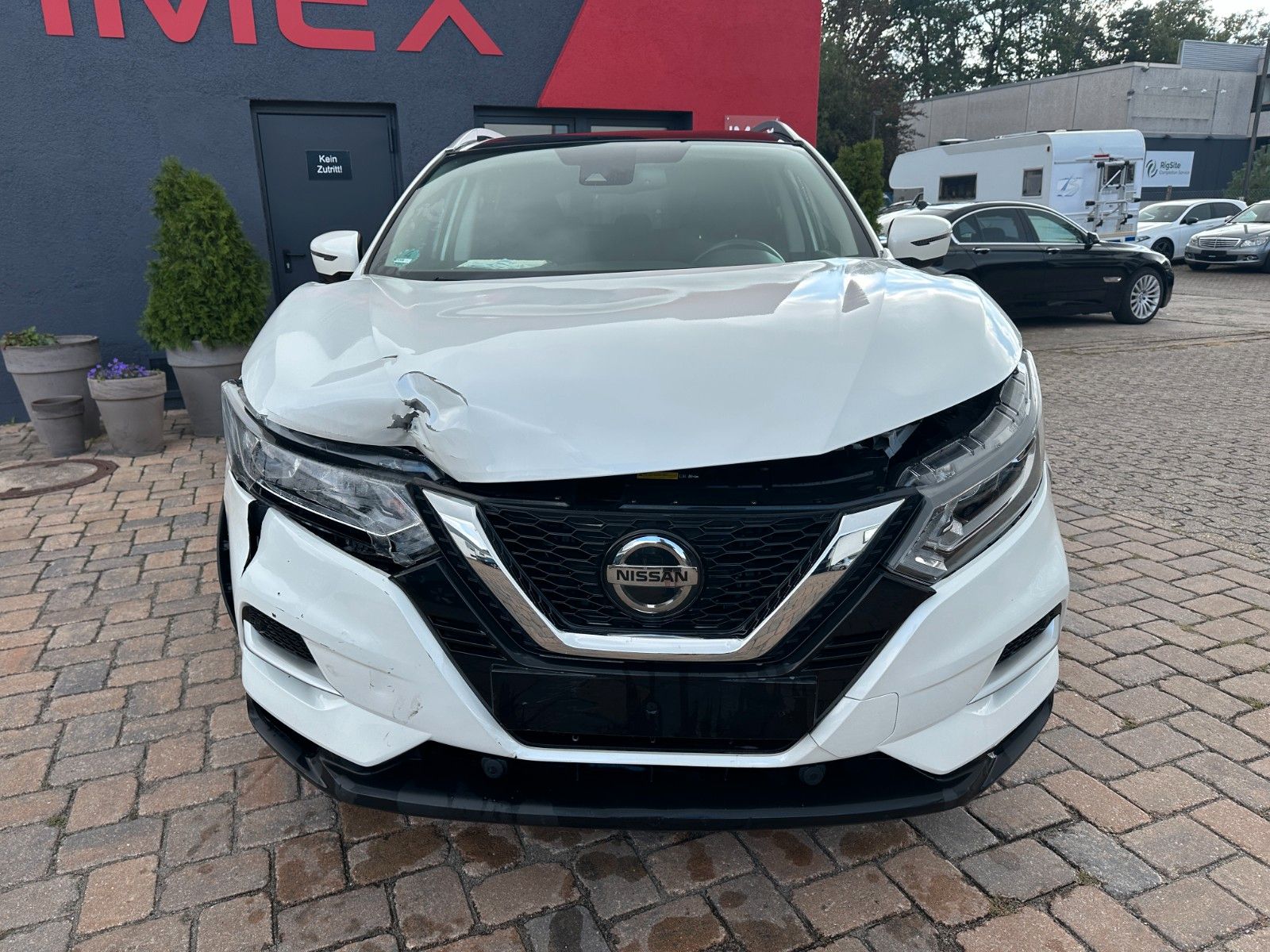 Fahrzeugabbildung Nissan Qashqai N-Connecta 1.4 159 PS Pano e Sitz Leder