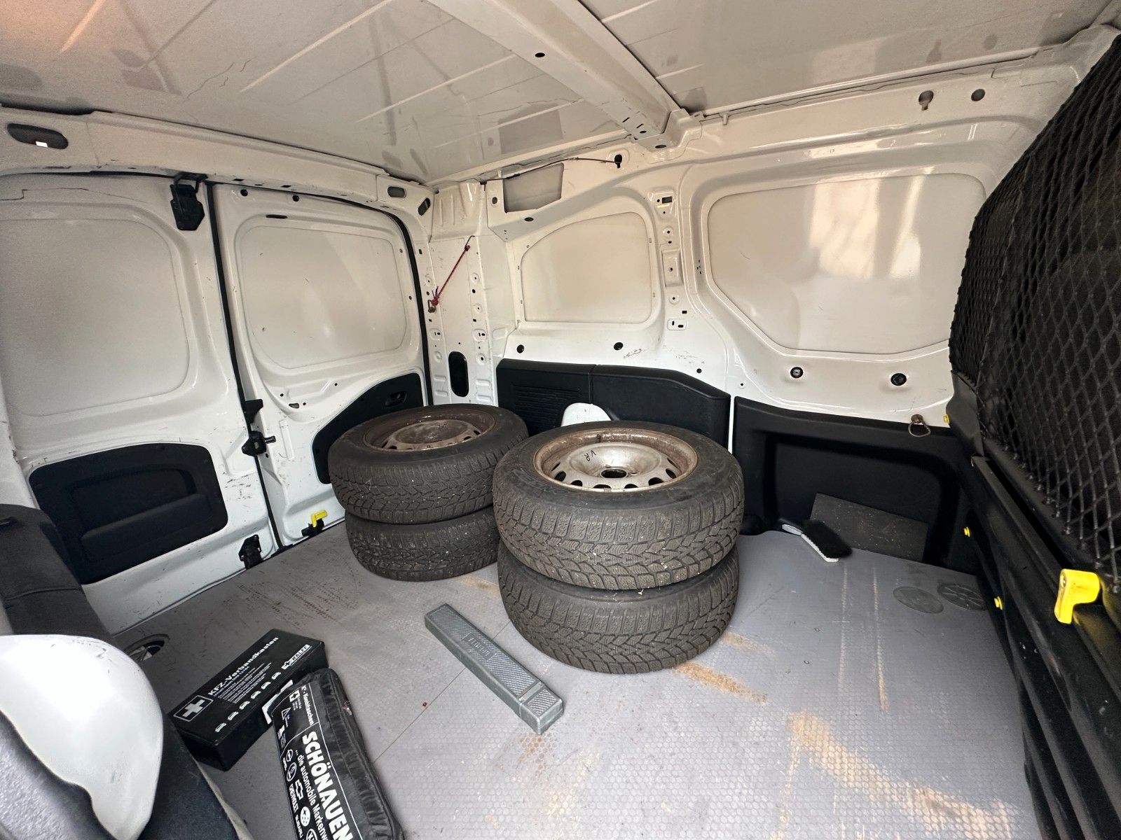 Fahrzeugabbildung Peugeot Partner L2 Komfort 1.6 90 PS HU neu Klima